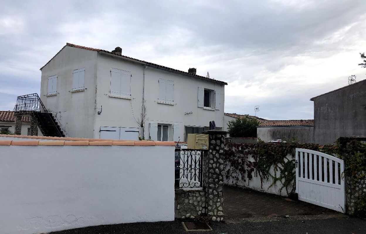 maison 8 pièces 213 m2 à vendre à La Flotte (17630)