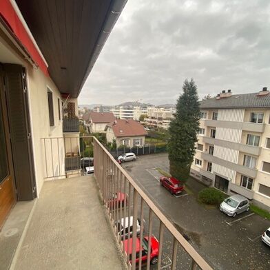 Appartement 3 pièces 840 €