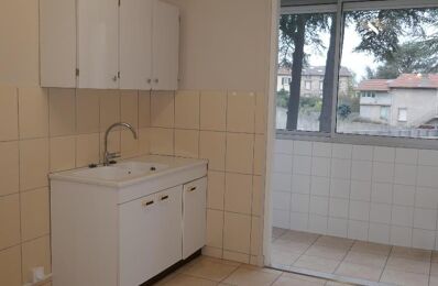 location appartement 590 € CC /mois à proximité de Saint-Étienne (42)