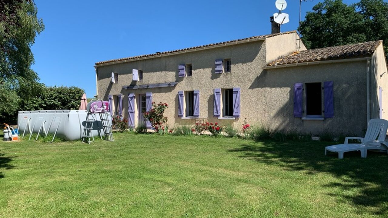 maison 9 pièces 218 m2 à vendre à Mirambeau (17150)