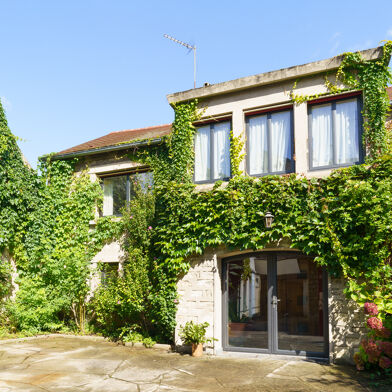 Maison 11 pièces 253 m²