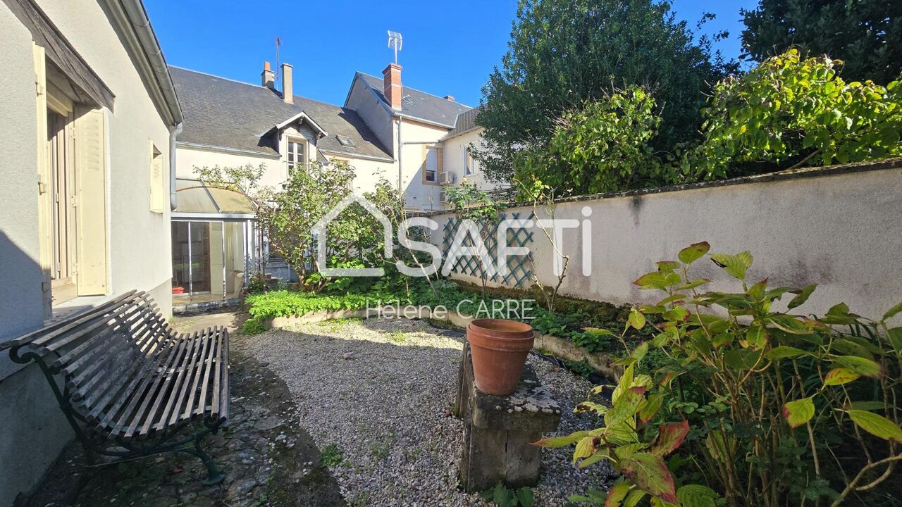 maison 5 pièces 126 m2 à vendre à Mehun-sur-Yèvre (18500)