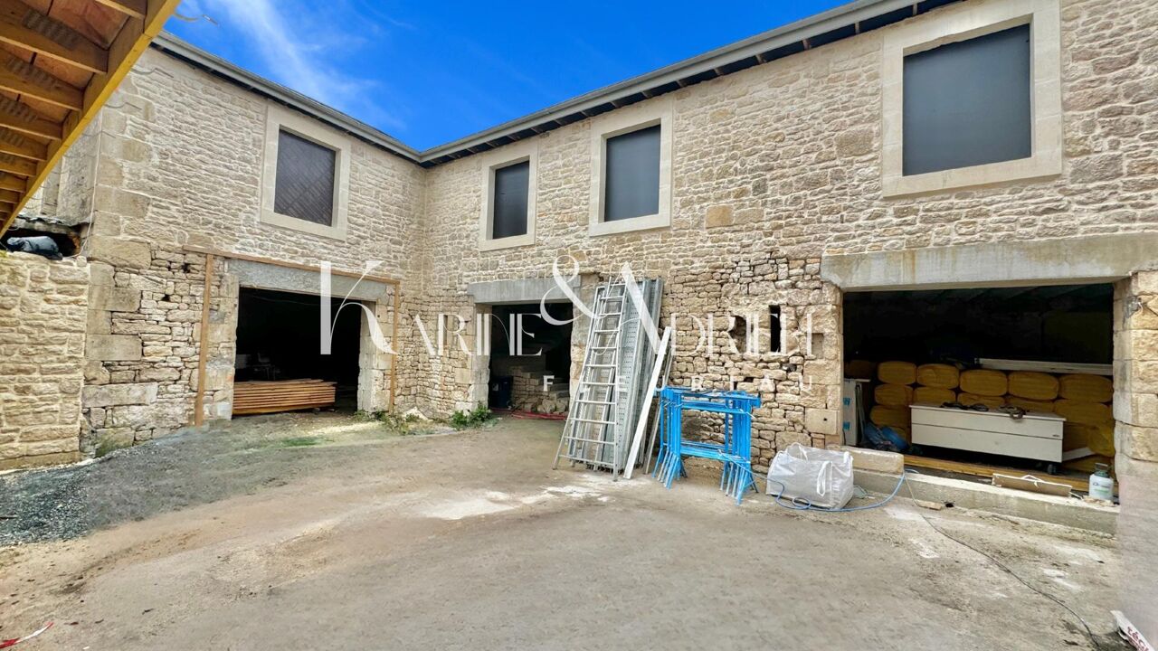 immeuble  pièces 569 m2 à vendre à Fontenay-le-Comte (85200)