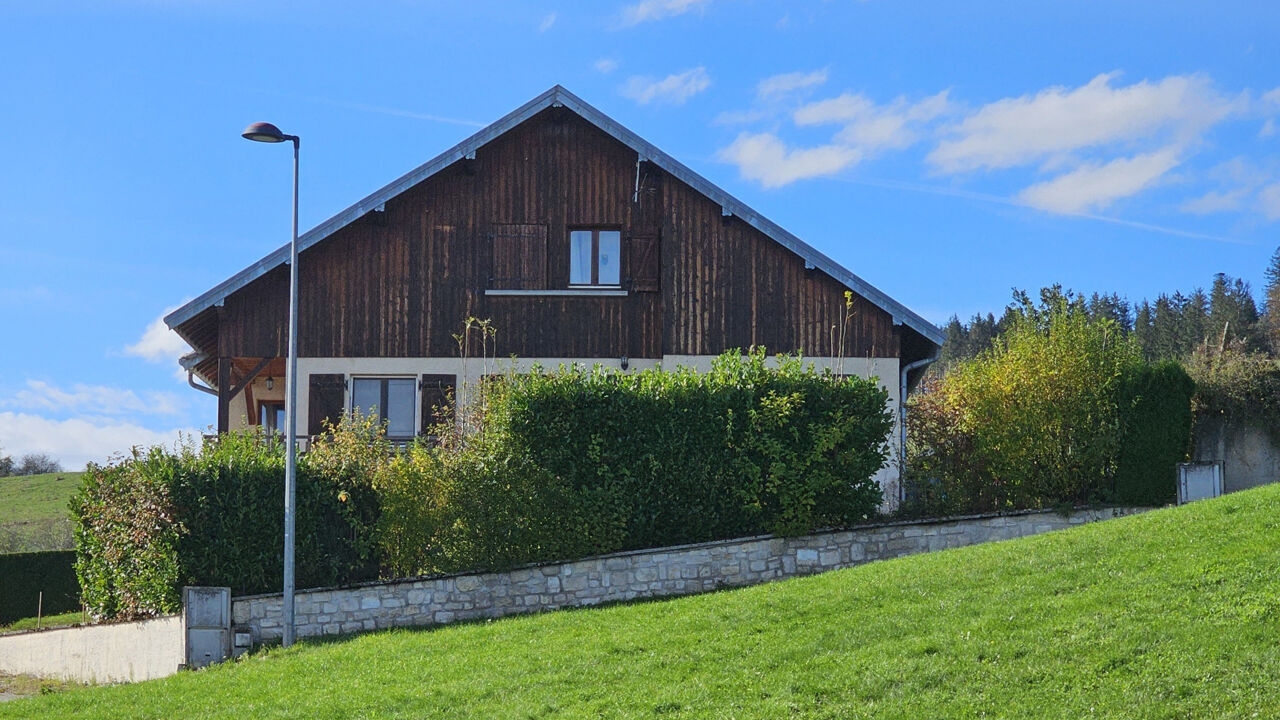 maison 6 pièces 117 m2 à vendre à Orchamps-Vennes (25390)