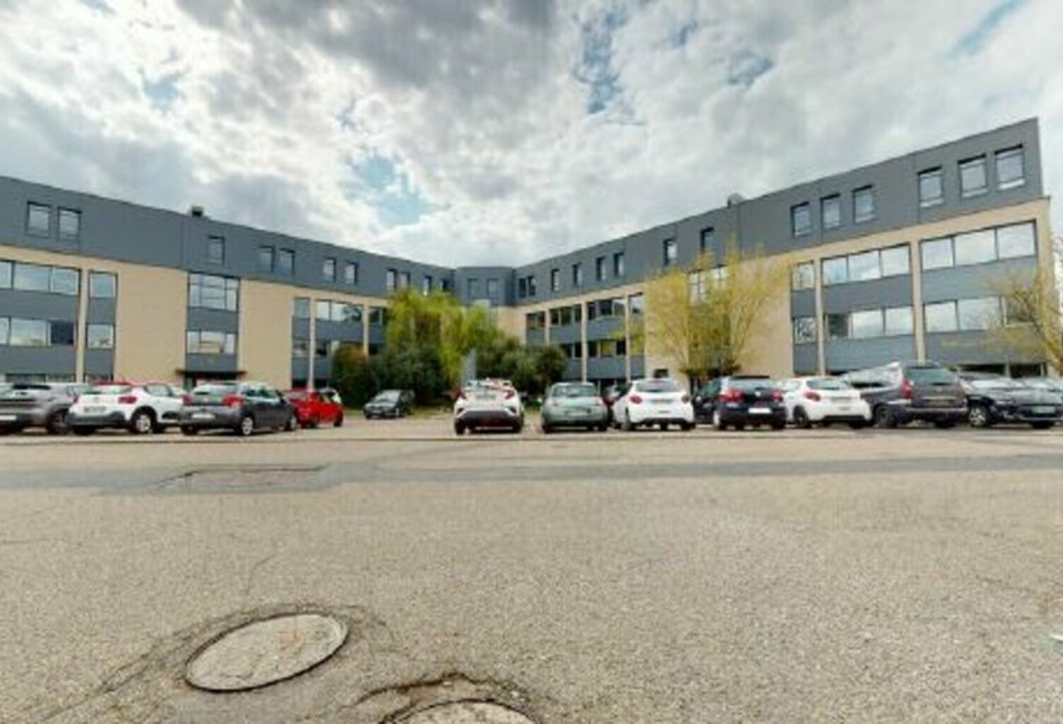 BUREAUX à LOUER — photo 1