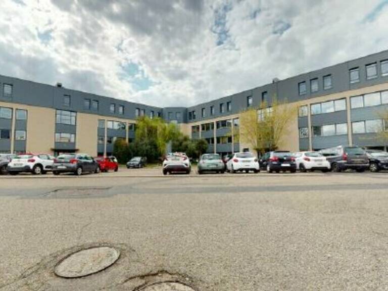 BUREAUX à LOUER — photo 1