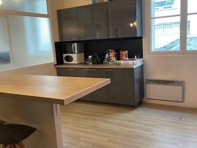 Bureaux 5 p à PARIS 15ème — photo du bien