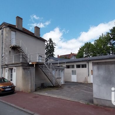 Maison 8 pièces 243 m²