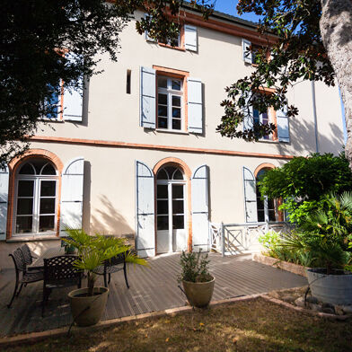 Maison 8 pièces 294 m²