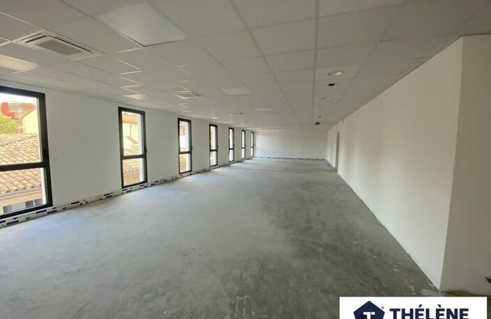 BUREAUX à VENDRE — photo 3