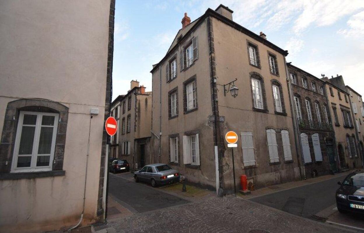 maison 14 pièces 372 m2 à vendre à Riom (63200)