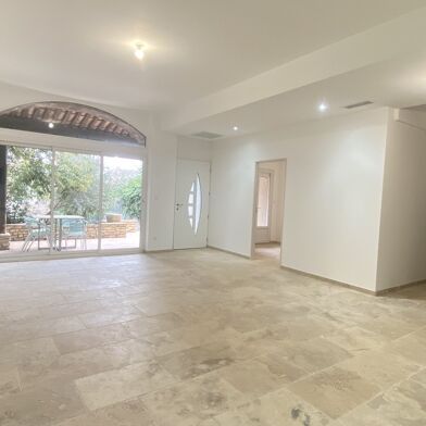 Maison 8 pièces 215 m²