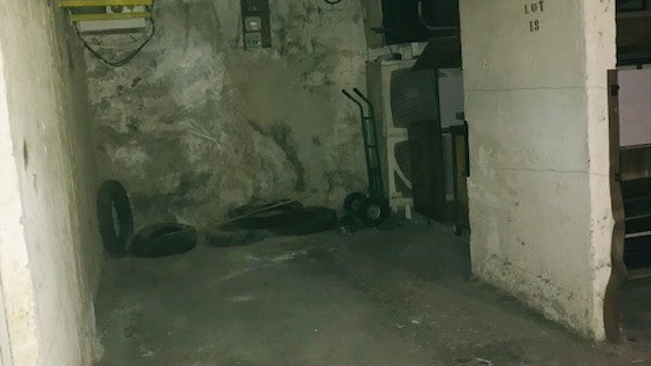 garage  pièces 12 m2 à vendre à Nice (06000)