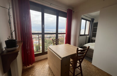 location appartement 1 030 € CC /mois à proximité de Voisins-le-Bretonneux (78960)