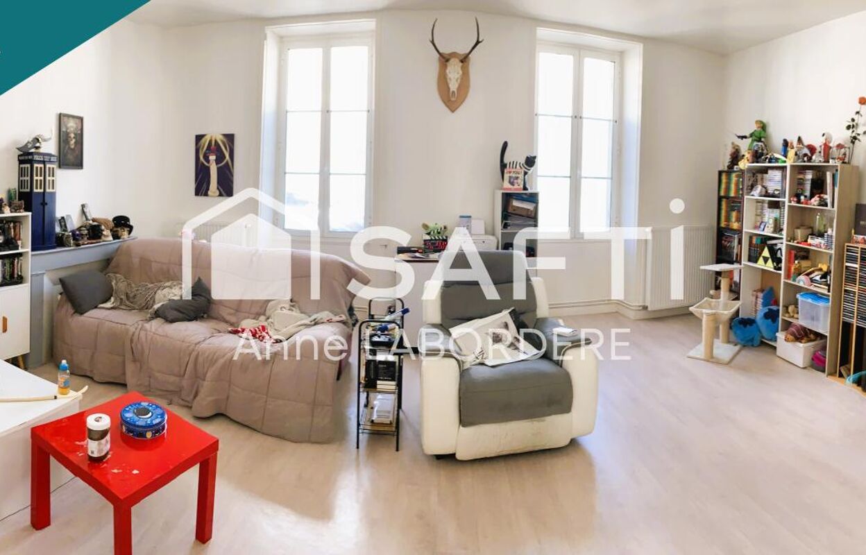 appartement 4 pièces 82 m2 à vendre à Brizambourg (17770)