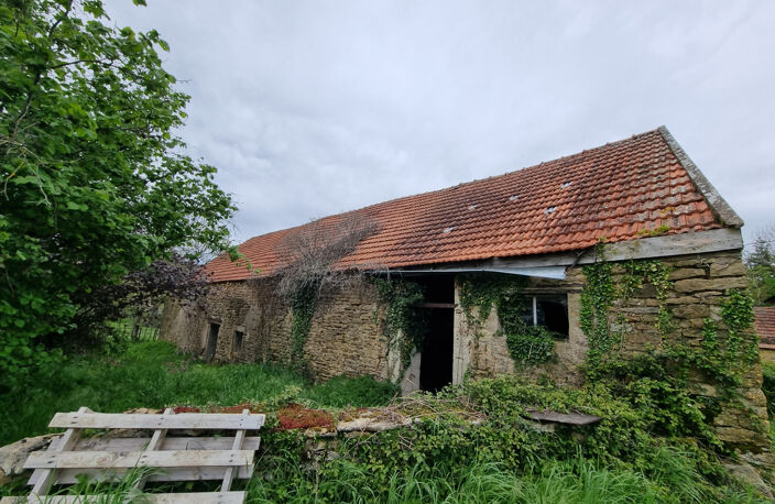 Ensemble immobilier à rénover — photo 2