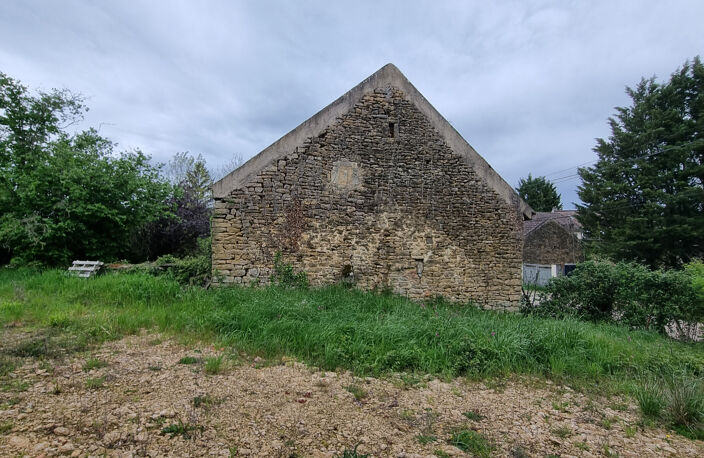 Ensemble immobilier à rénover — photo 3