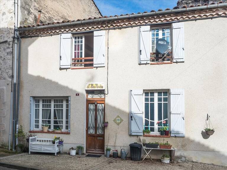 Maison de bourg de 5 pièces principales — photo 1