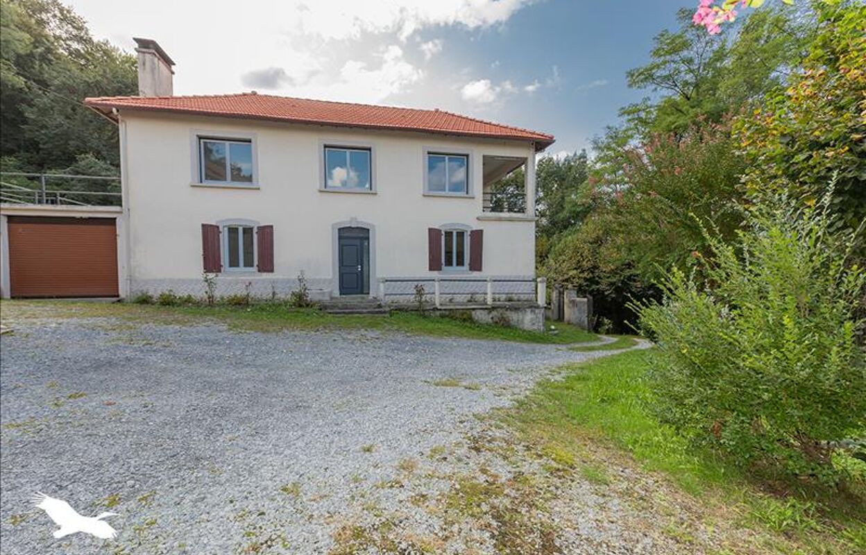 maison 6 pièces 216 m2 à vendre à Laroin (64110)