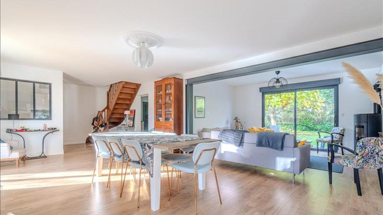 maison 5 pièces 144 m2 à vendre à Le Haillan (33185)