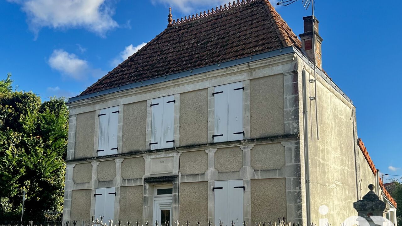 maison 5 pièces 108 m2 à vendre à Geay (17250)