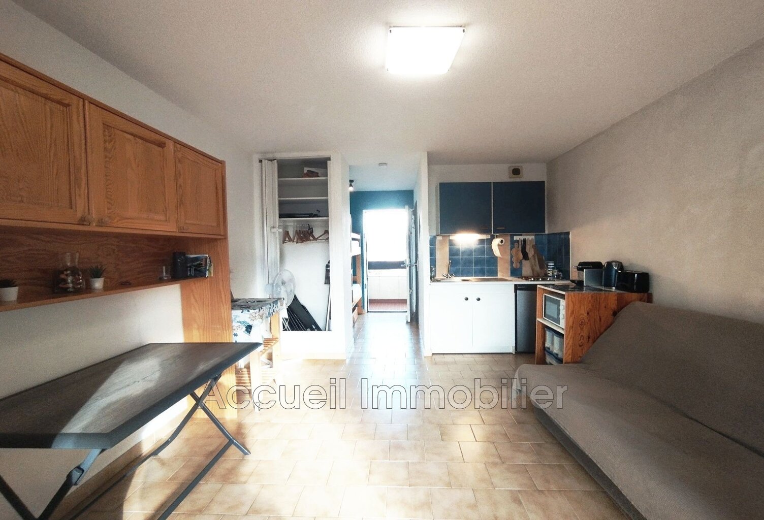 Studio cabine traversant plein sud au calme avec parking privé — photo 1