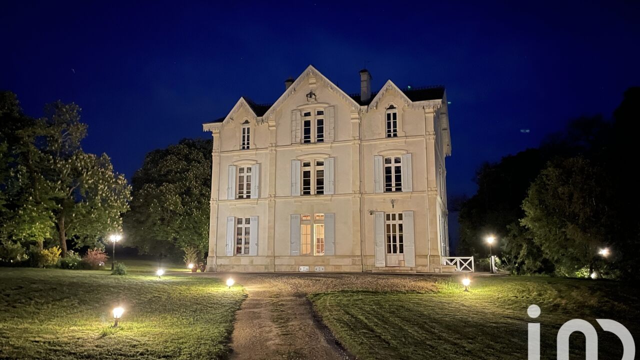 maison 14 pièces 341 m2 à vendre à Saint-Jean-d'Angély (17400)