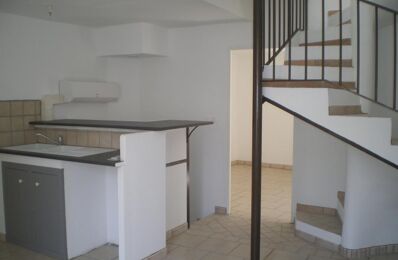 location maison 680 € CC /mois à proximité de Piolenc (84420)