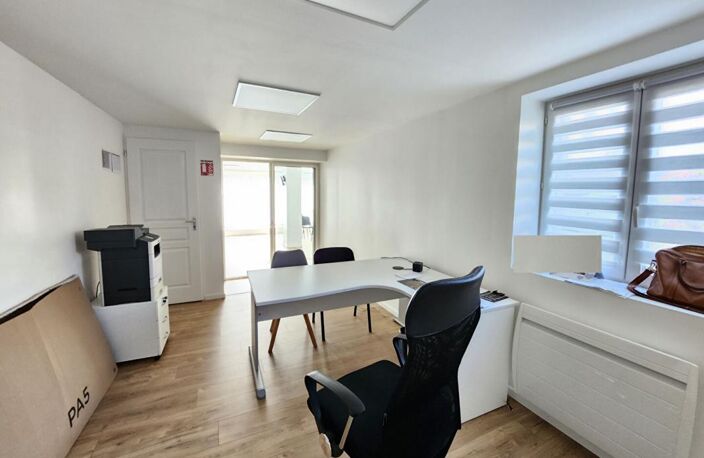 ENSEMBLE IMMOBILIER CREVECOEUR LE GRAND — photo 2