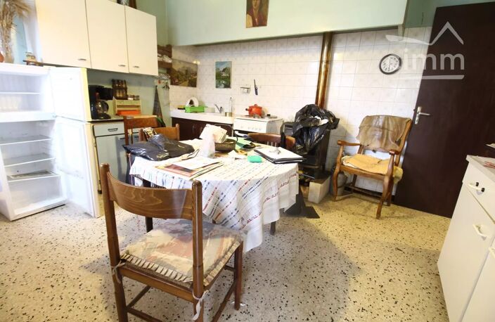 A vendre maison avec jardin cloturé et cabanons de jardin — photo 3