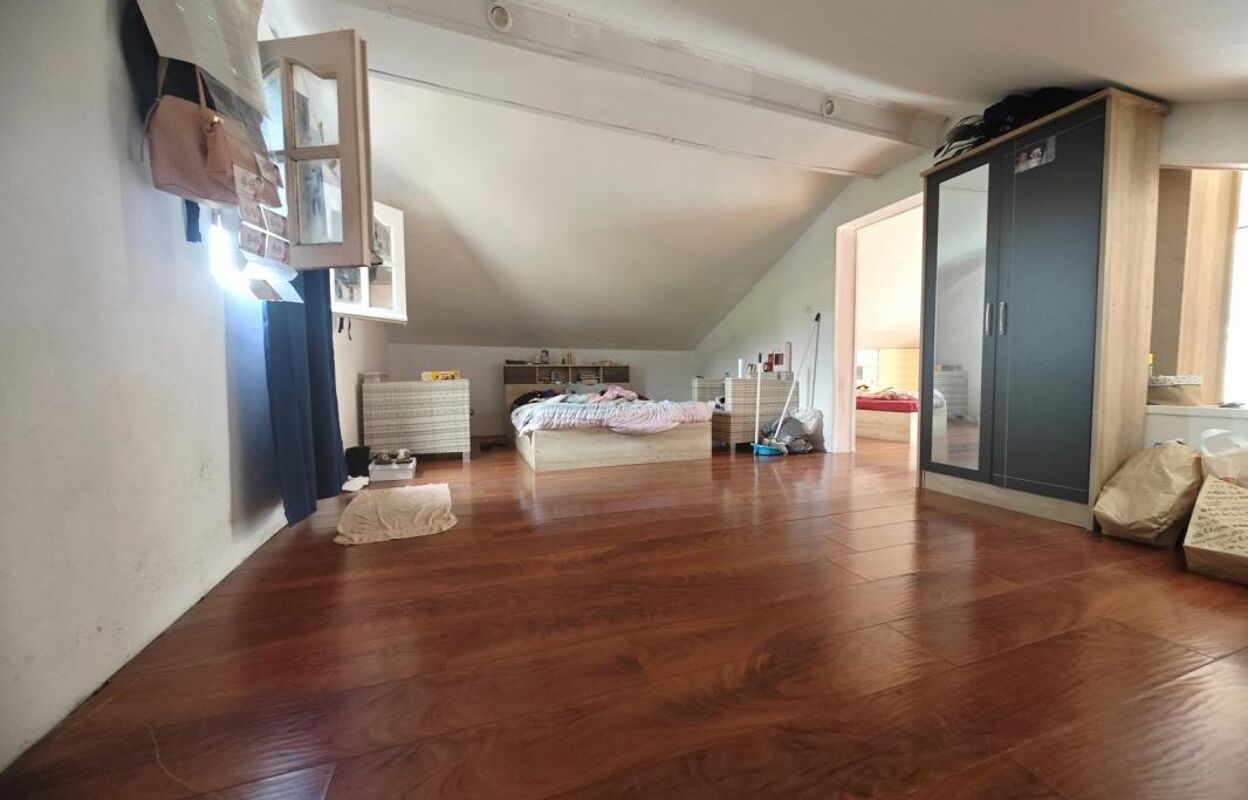 maison 9 pièces 197 m2 à vendre à Saint-Louis (97450)