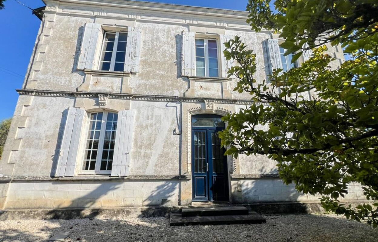 maison 8 pièces 227 m2 à vendre à Salles (33770)