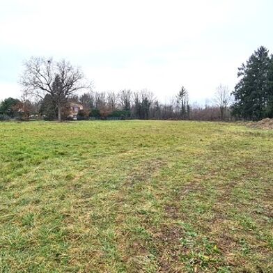 Terrain 1242 m²