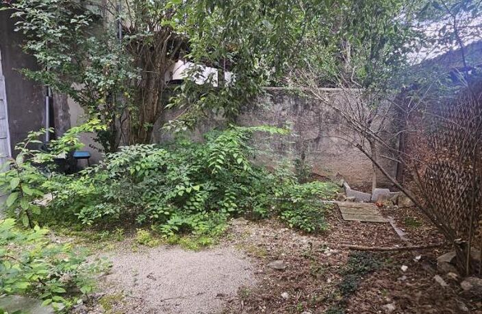 EXCLUSIVITE RUE DE LA POSTE A VILLEURBANNE LOFT A VENDRE AVEC JARDIN — photo 2