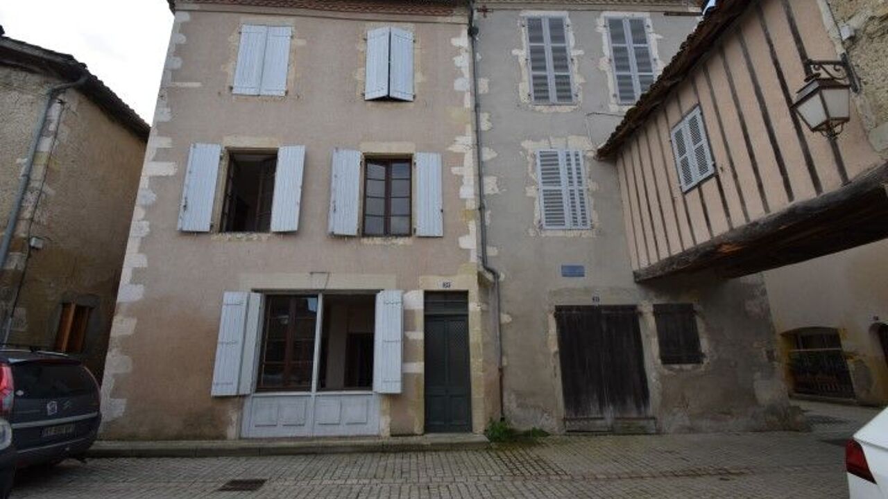 immeuble  pièces 371 m2 à vendre à Saint-Sever (40500)