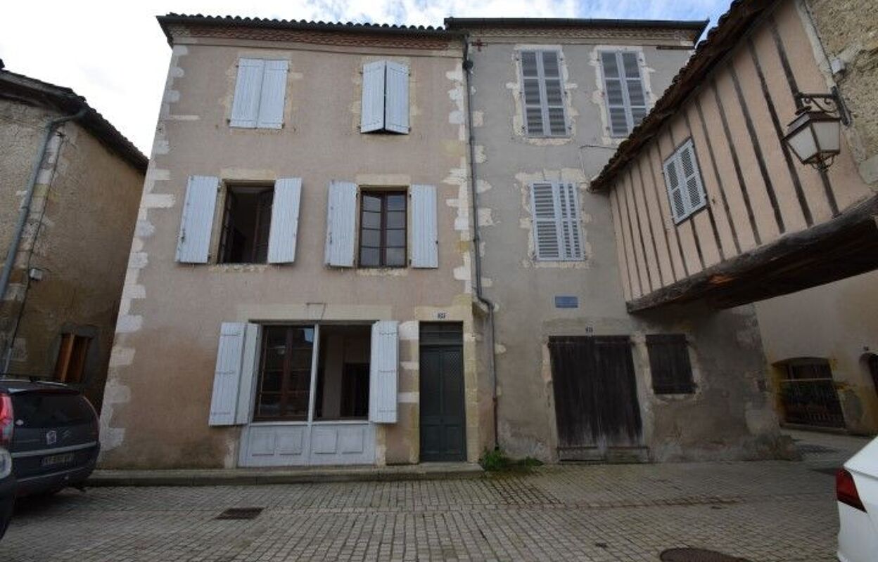 immeuble  pièces 371 m2 à vendre à Saint-Sever (40500)