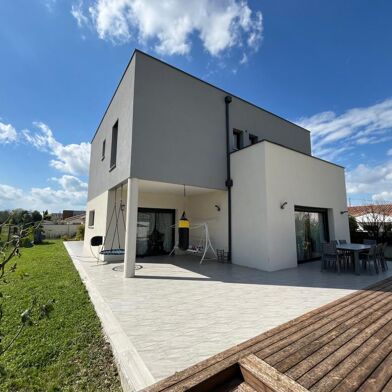 Maison 6 pièces 379000 €