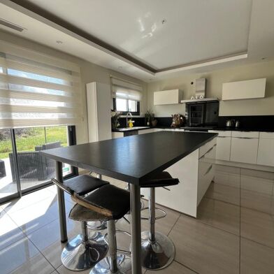 Maison 6 pièces 379000 €