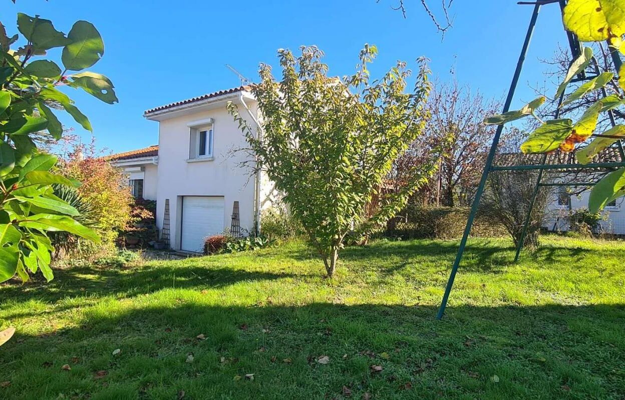 maison 5 pièces 136 m2 à vendre à La Bernardière (85610)