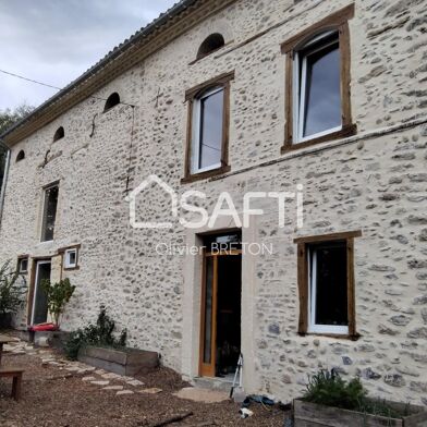 Maison 11 pièces 400 m²