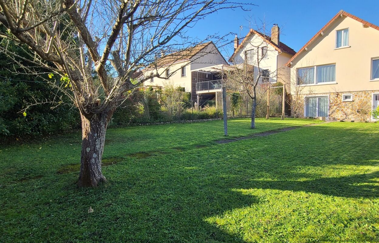 maison 7 pièces 114 m2 à vendre à Saint-Rémy-Lès-Chevreuse (78470)