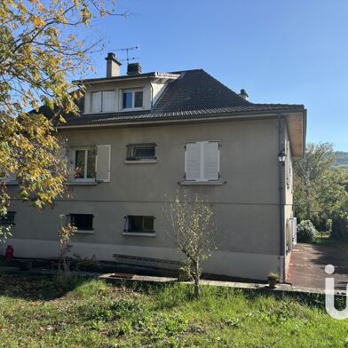 Maison 8 pièces 230 m²