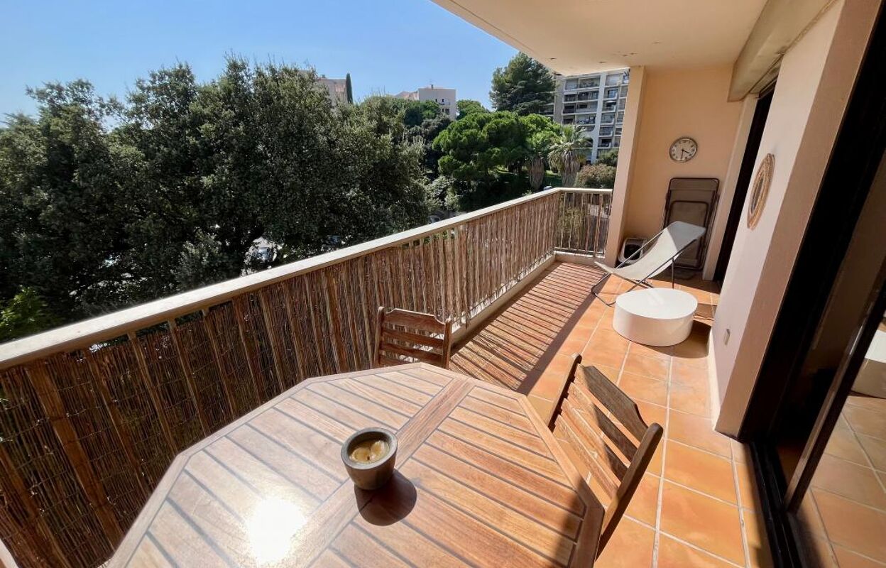 appartement 4 pièces 85 m2 à vendre à Le Cannet (06110)