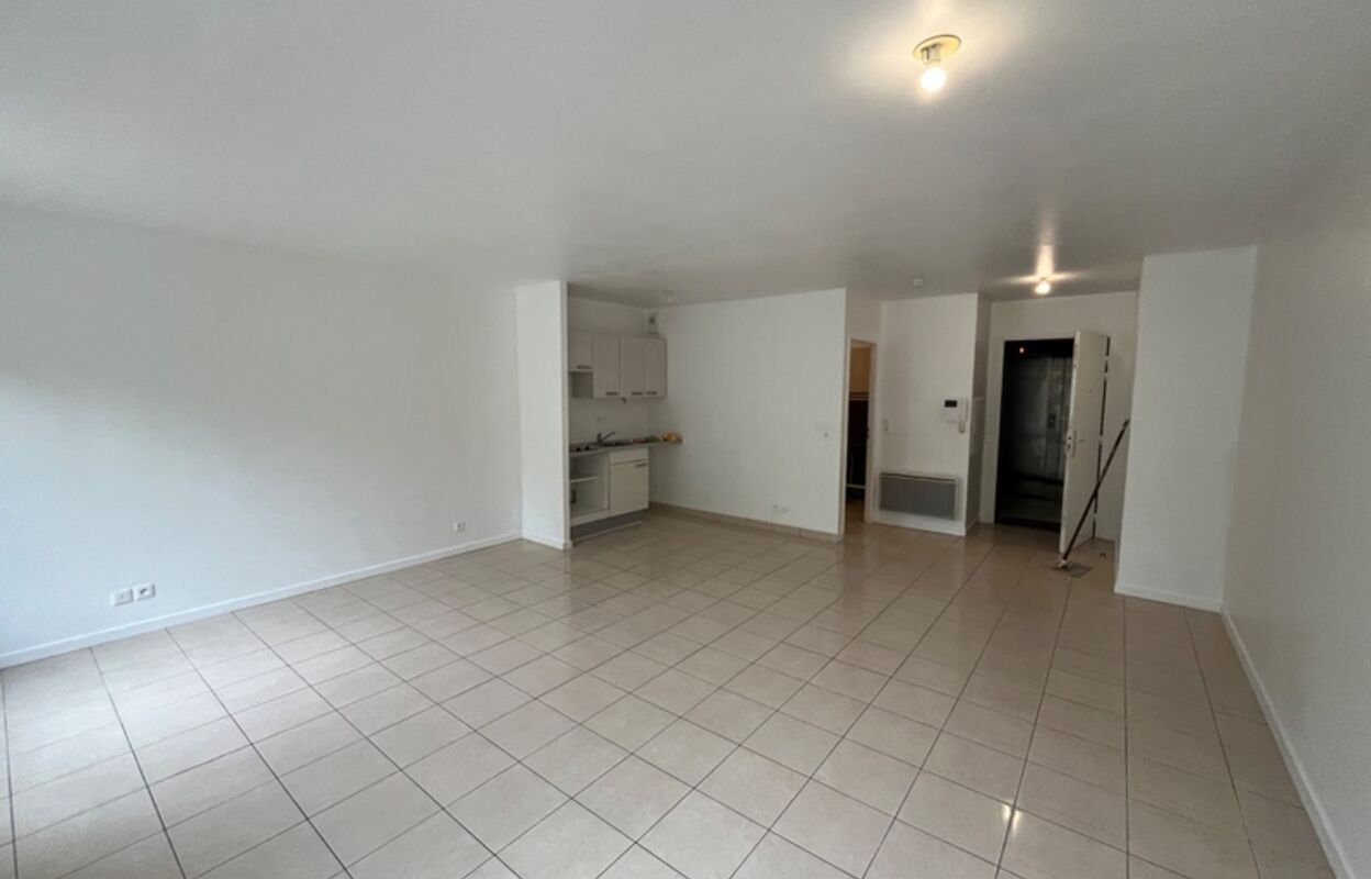 appartement 1 pièces 40 m2 à louer à Thoiry (78770)