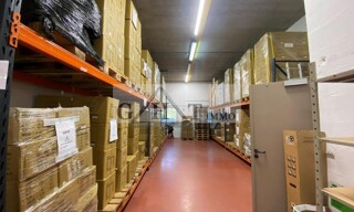 Local industriel  1500 m² à louer à Ris-Orangis (91130)