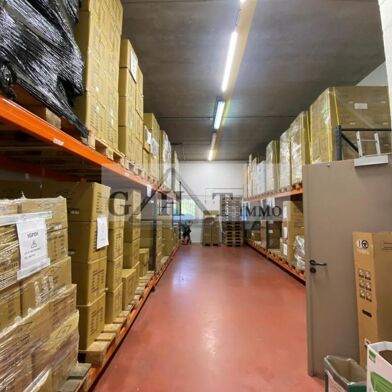 Local industriel  14000 €
