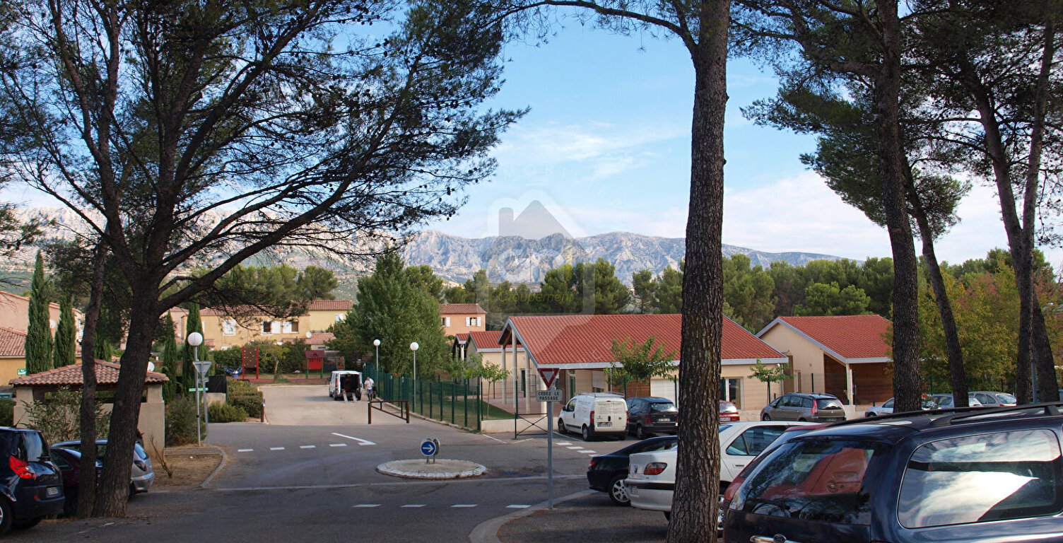 ROUSSET — photo 1