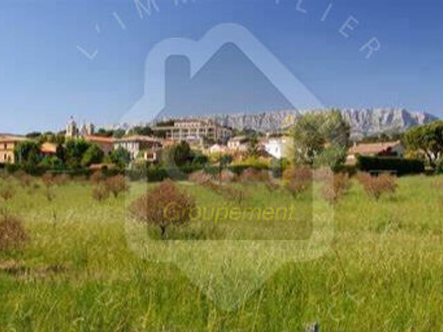 Immeuble proposé à Rousset