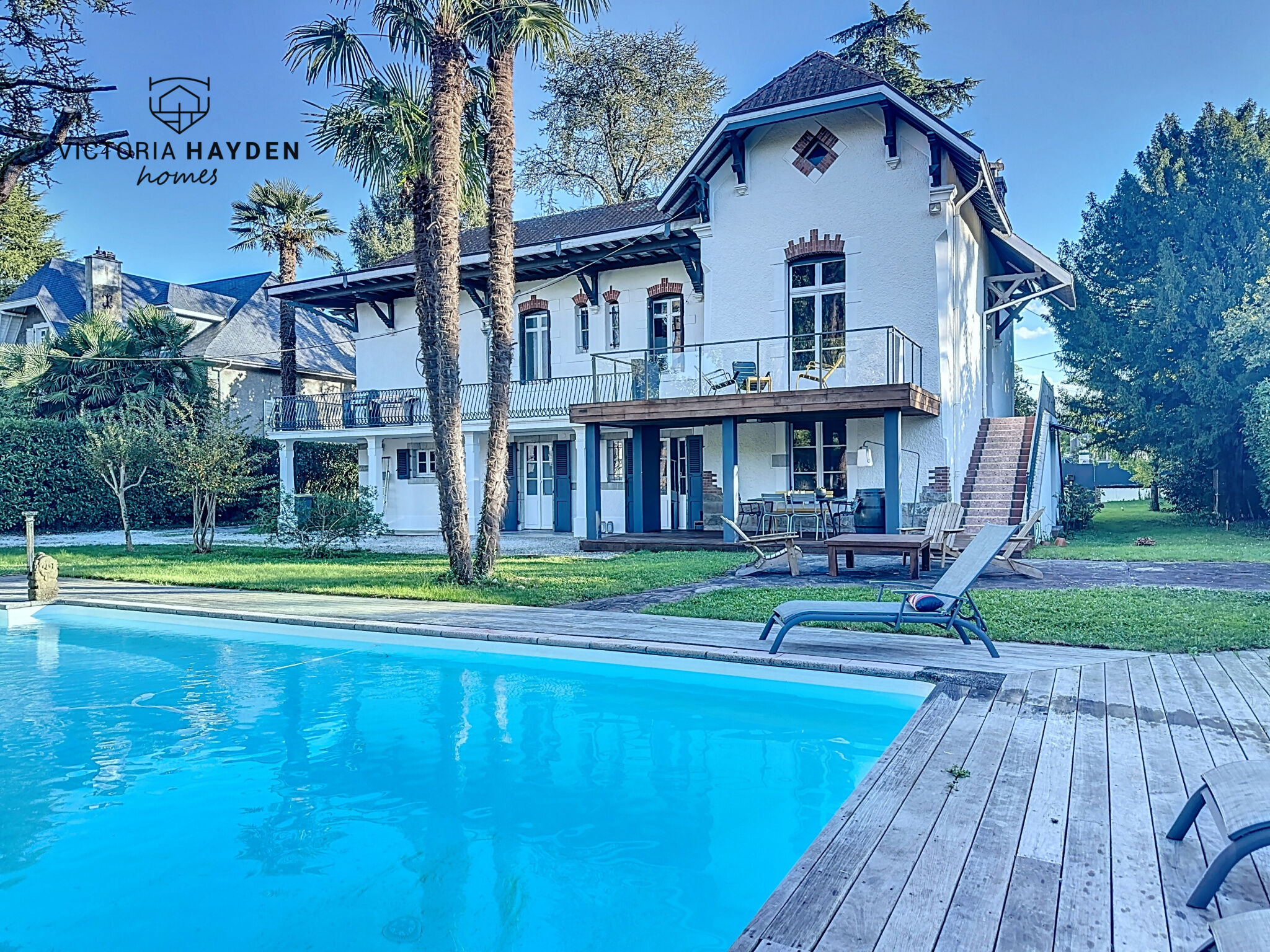 Villa / Maison 10 pièces  à vendre Pau 64000