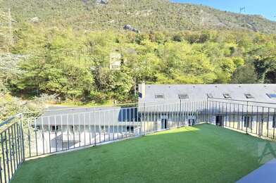 Appartement 4 pièces 240000 €